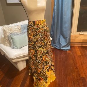 Flowing beautiful print skirt